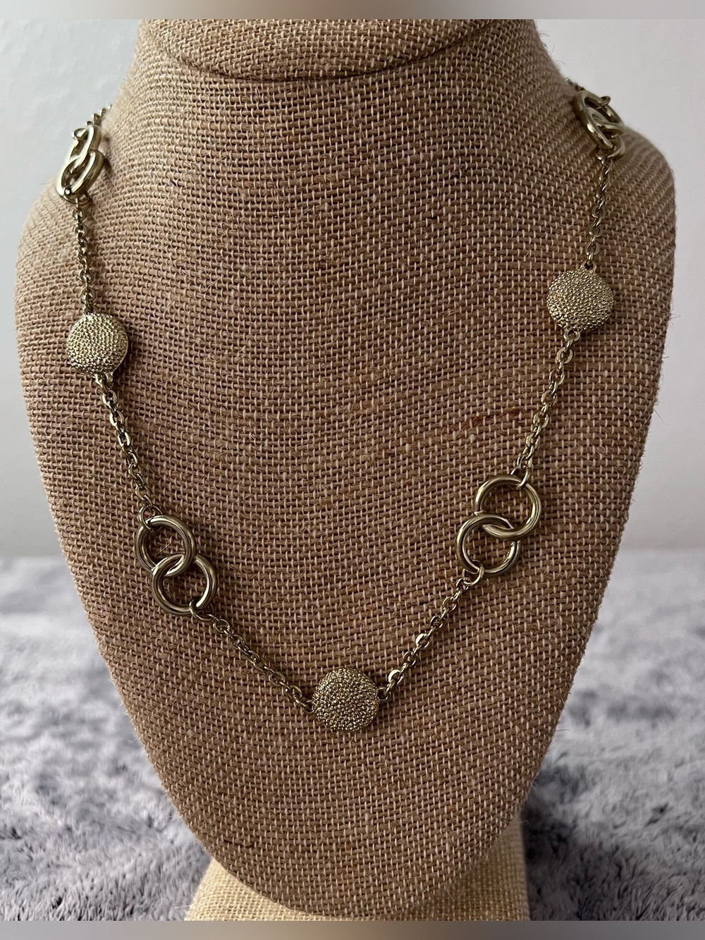 Vintage Crown Trifari Gold Tone Textured Circle Link Necklace 30in